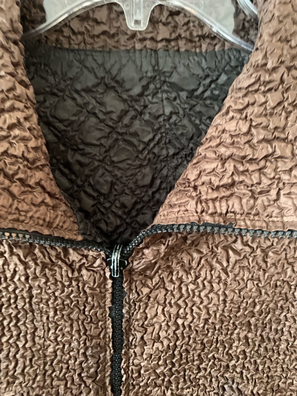 Elegant reversible Textured Zip-Up Jacket - Brown and black